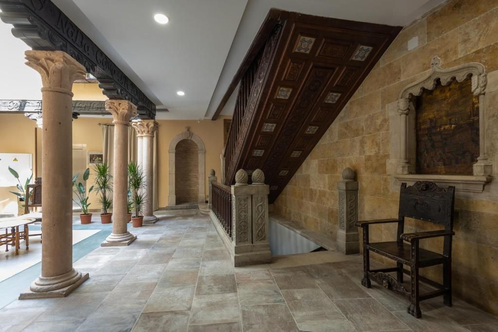 Hotel Boutique Casón de los López